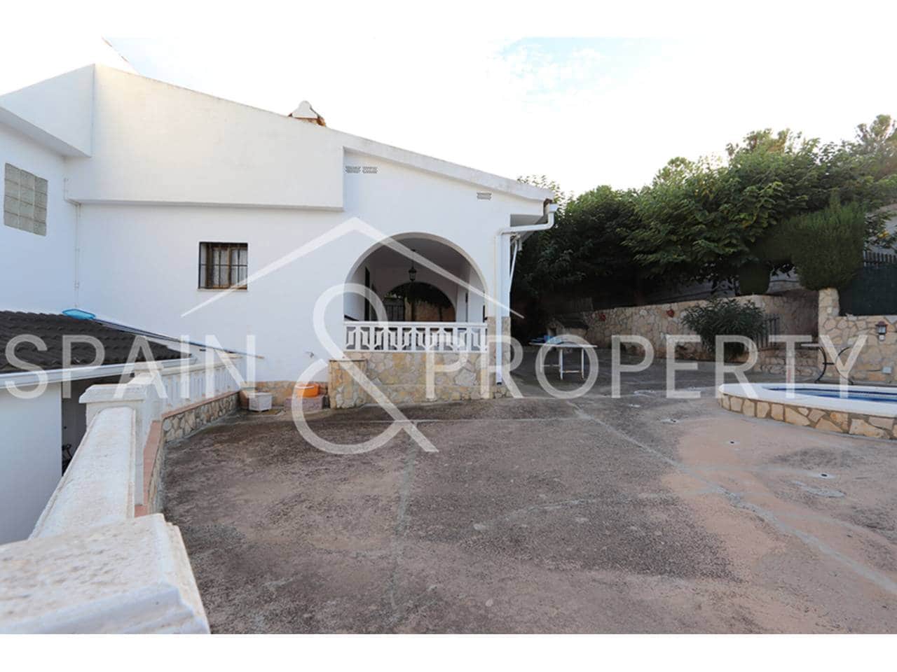 6 soveværelse Villa til salg i Montroy med swimmingpool garage - € 319.000 (Ref: 9293930)