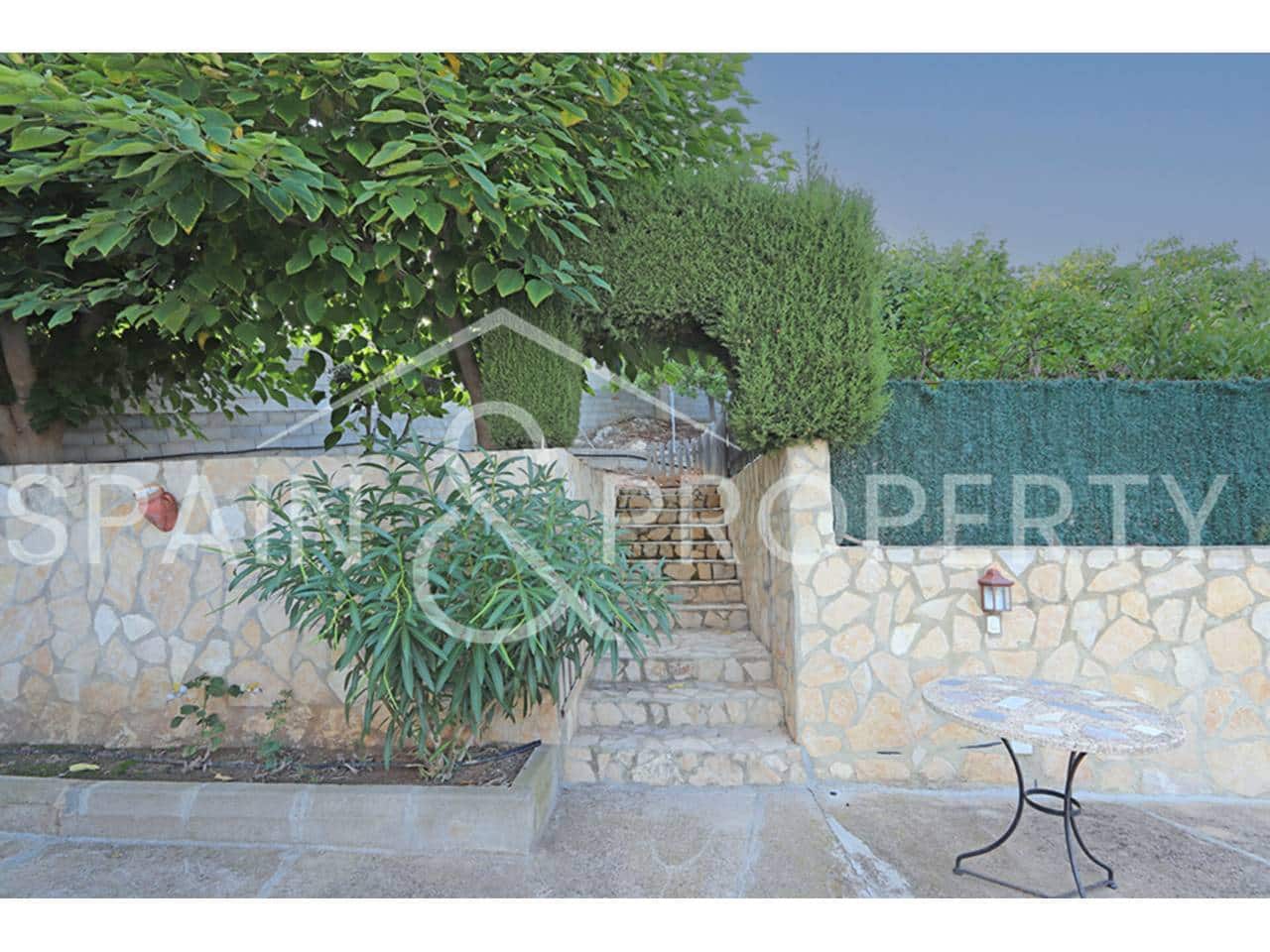 6 soveværelse Villa til salg i Montroy med swimmingpool garage - € 319.000 (Ref: 9293930)