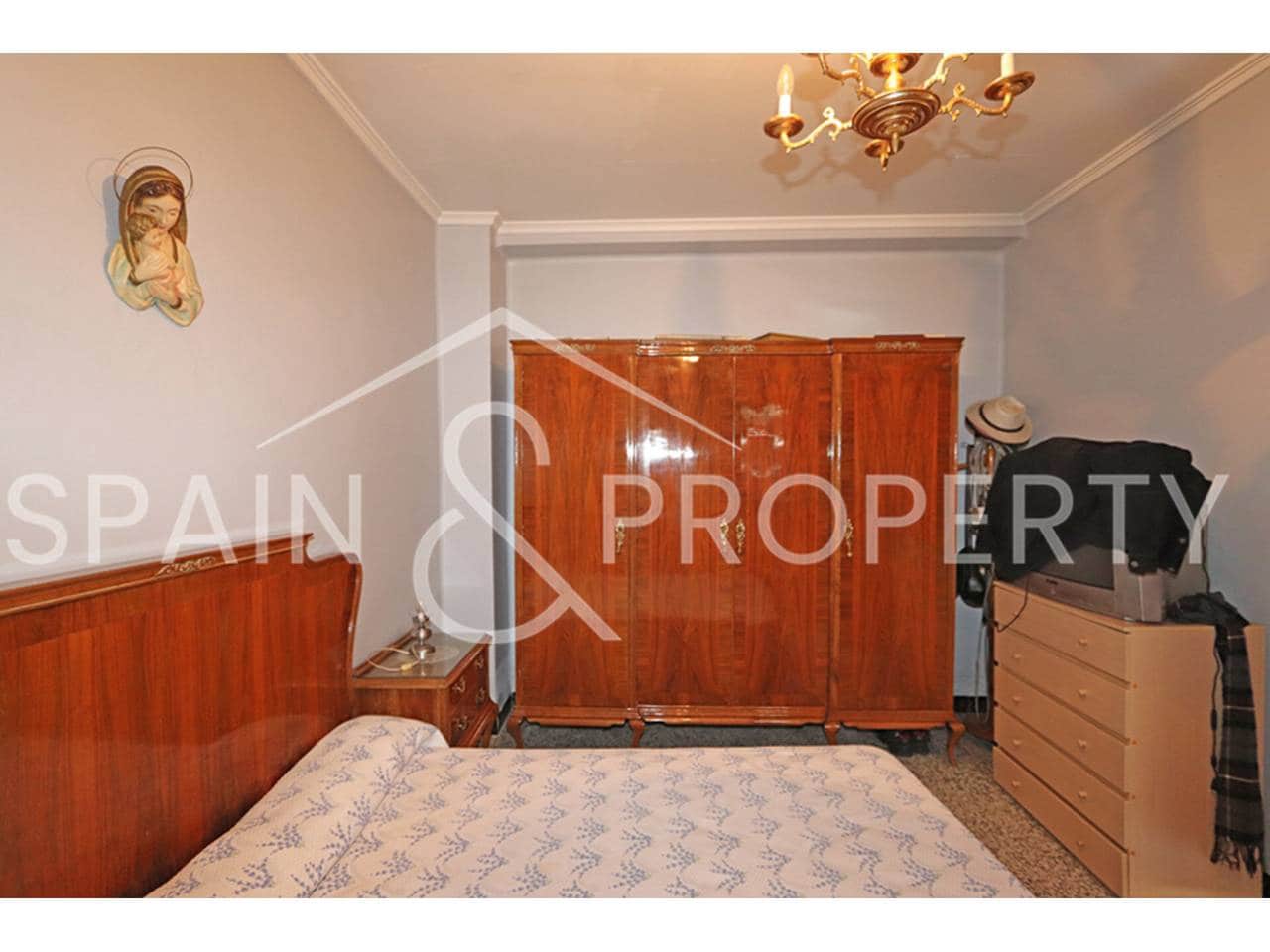 5 Zimmer Haus zu verkaufen in Real mit Garage - 180.000 € (Ref: 9330217)