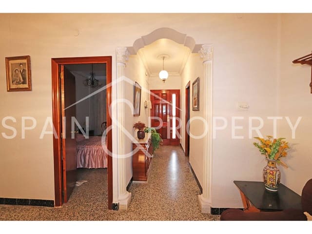 5 bedroom Townhouse for sale in Real with garage - € 180,000 (Ref: 9330217)