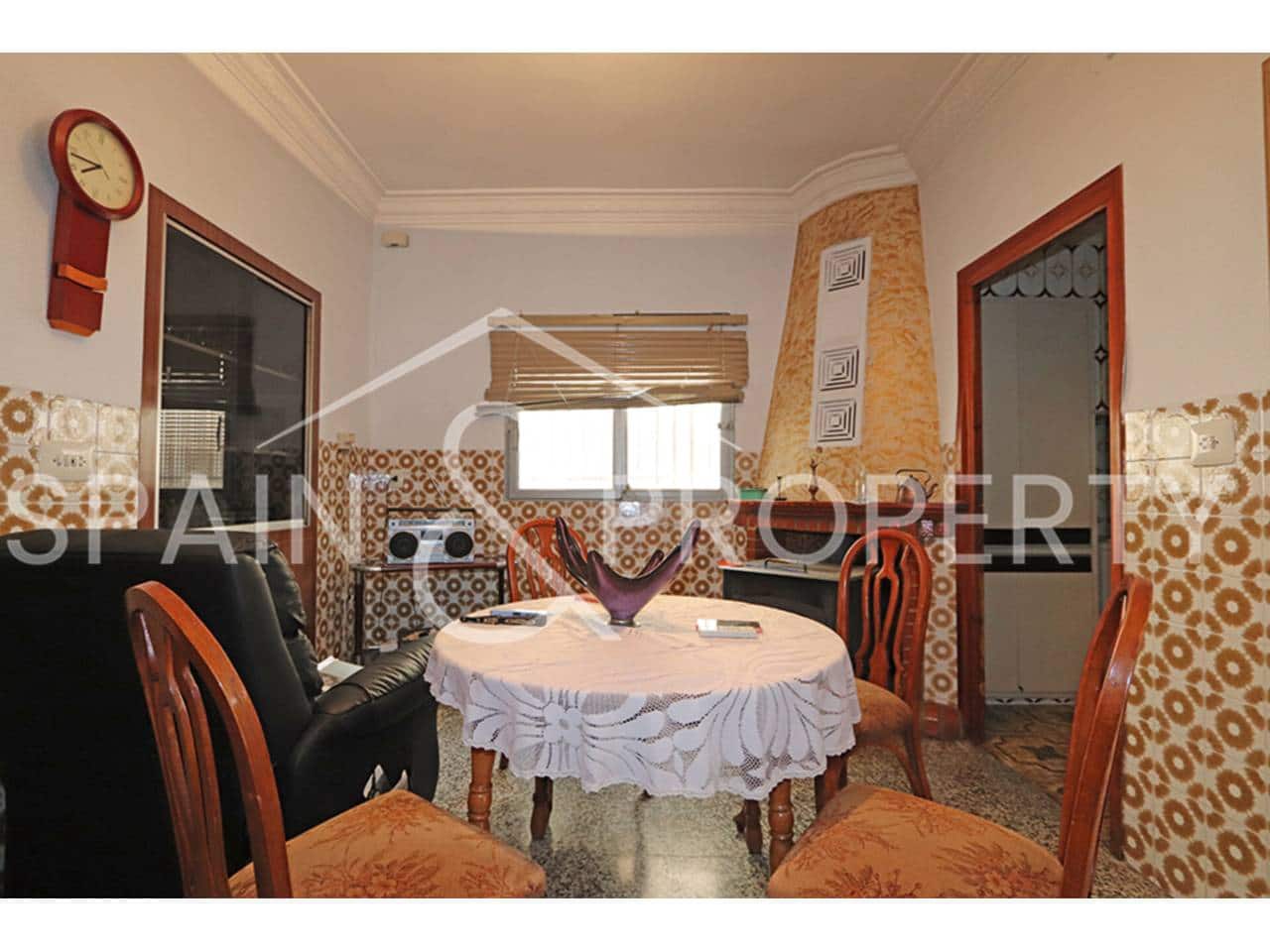 5 Zimmer Haus zu verkaufen in Real mit Garage - 180.000 € (Ref: 9330217)