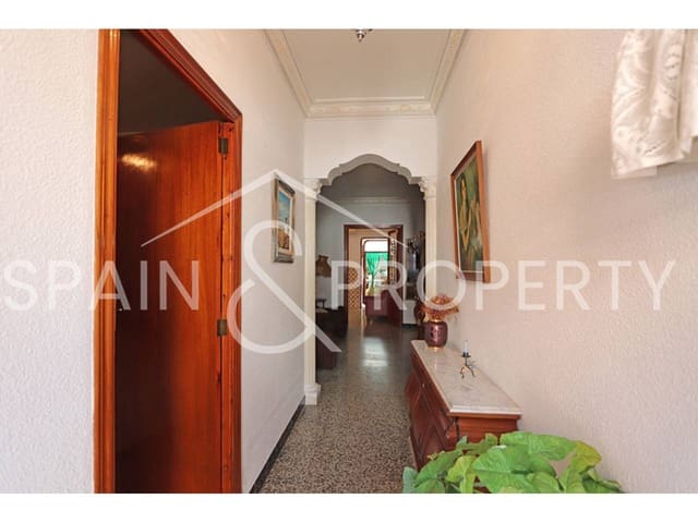 5 bedroom Townhouse for sale in Real with garage - € 180,000 (Ref: 9330217)