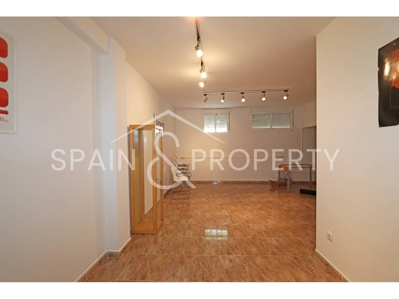 3 soverom Hus til salgs i Montroy med garasje - € 238 000 (Ref: 9340801)