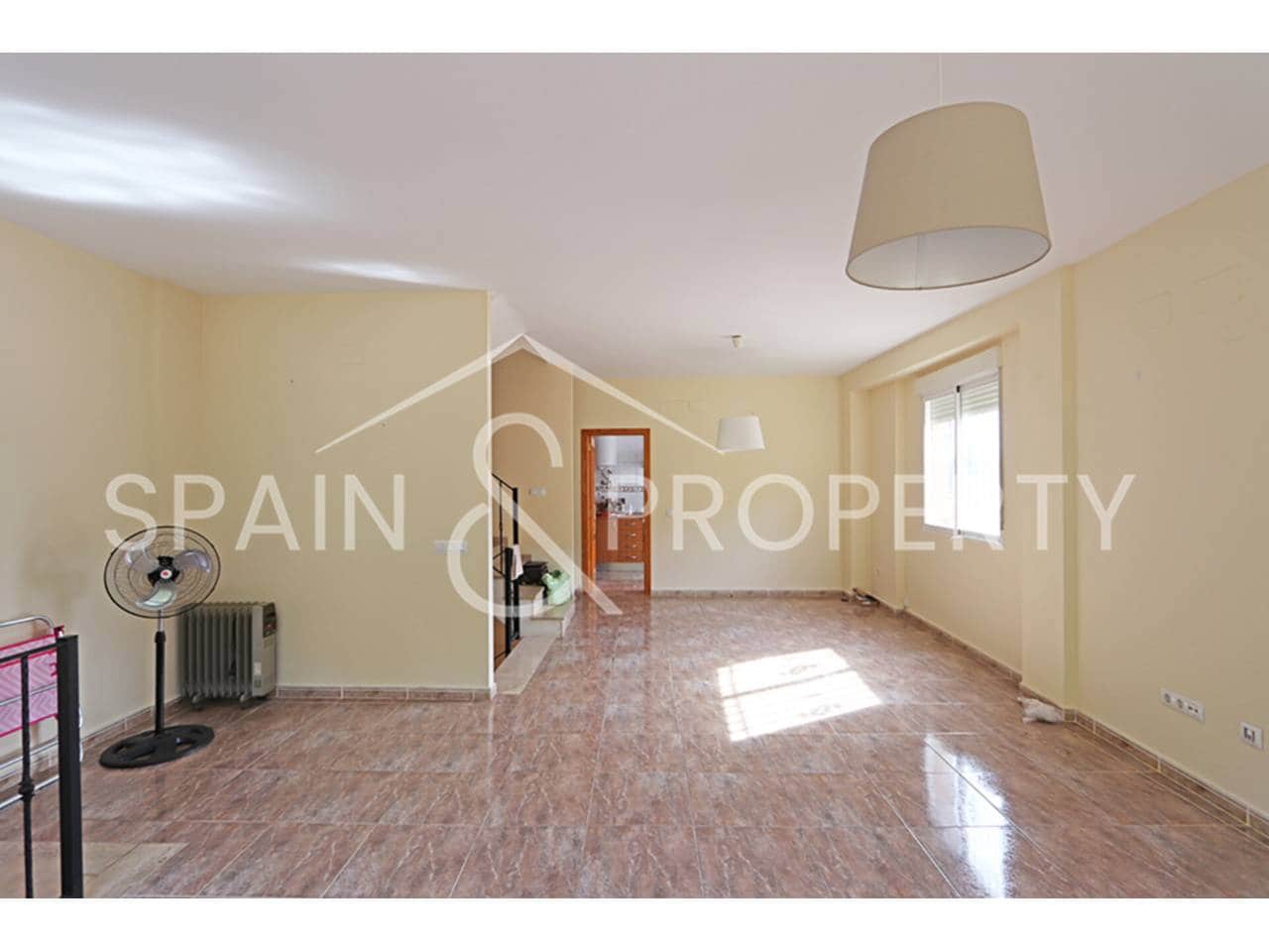 3 soverom Hus til salgs i Montroy med garasje - € 238 000 (Ref: 9340801)