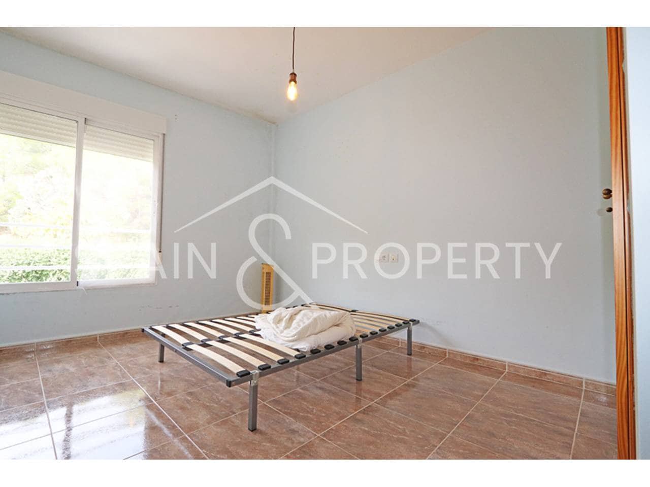 3 soverom Hus til salgs i Montroy med garasje - € 238 000 (Ref: 9340801)