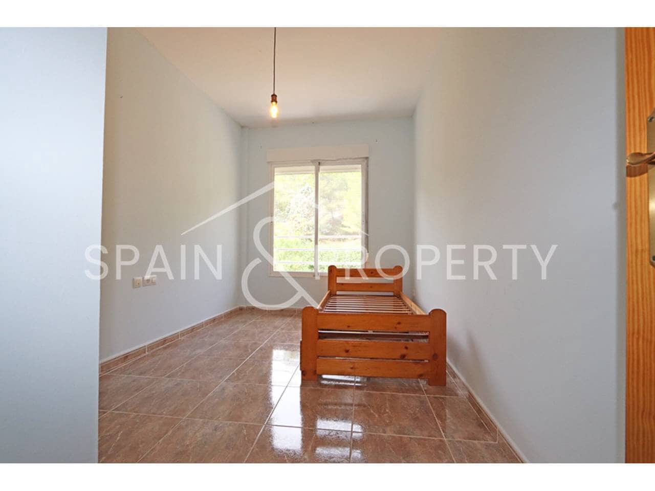 3 soverom Hus til salgs i Montroy med garasje - € 238 000 (Ref: 9340801)