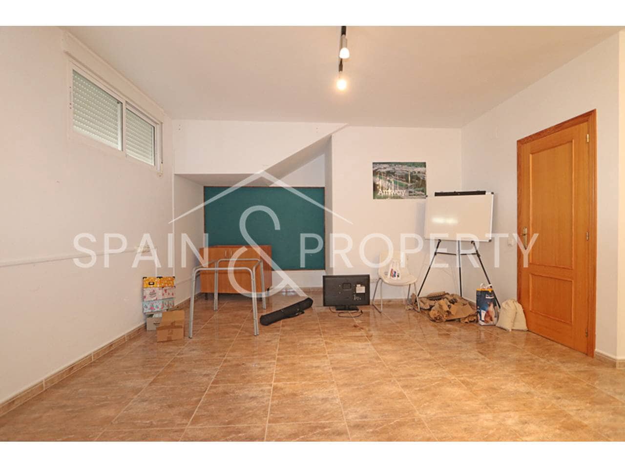 3 soverom Hus til salgs i Montroy med garasje - € 238 000 (Ref: 9340801)