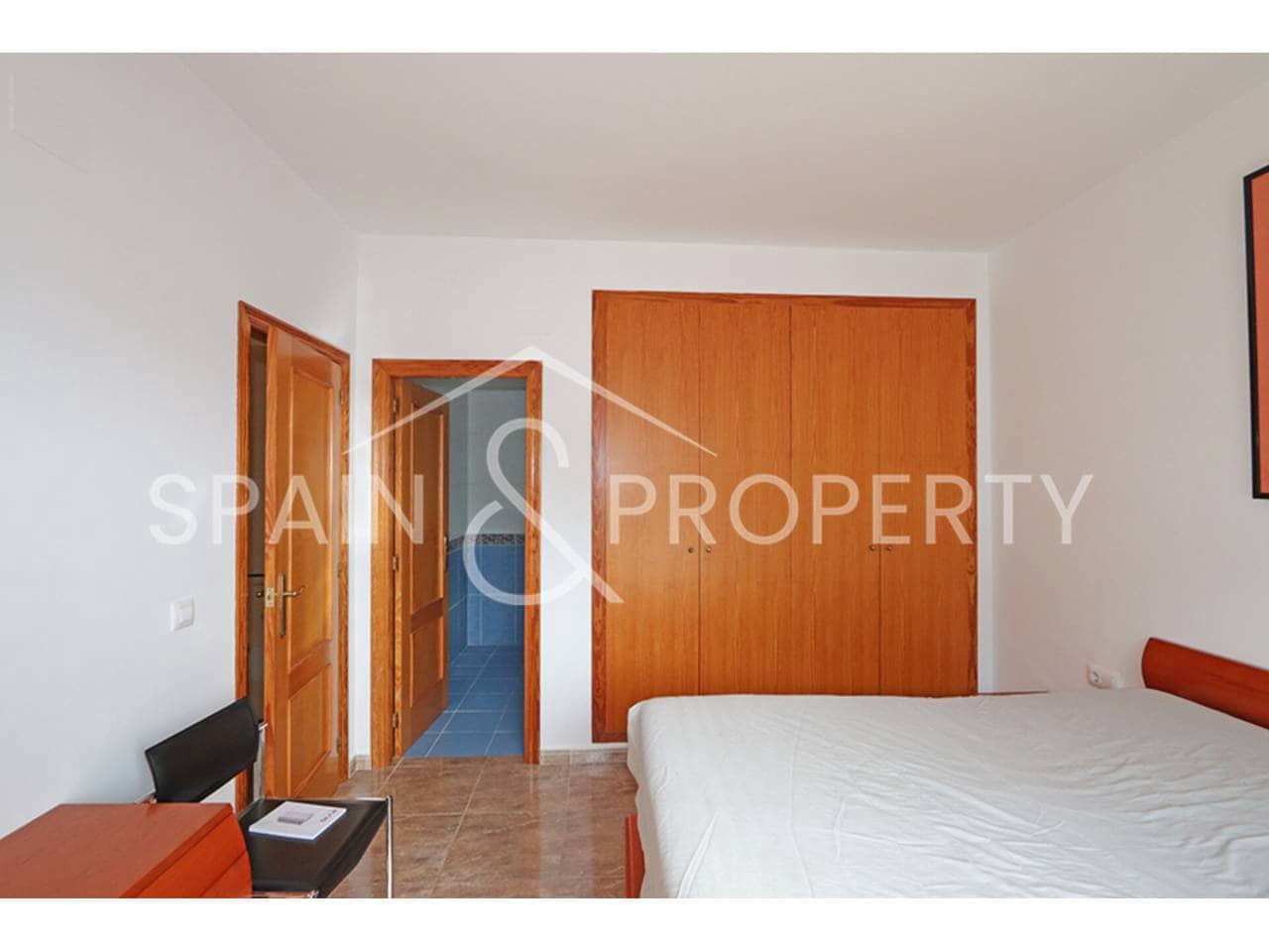 3 soverom Hus til salgs i Montroy med garasje - € 238 000 (Ref: 9340801)