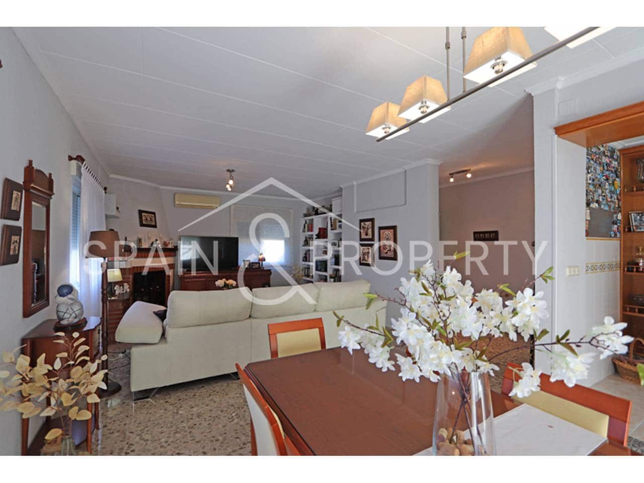 3 soveværelse Villa til salg i Montserrat med swimmingpool - € 349.000 (Ref: 9352975)