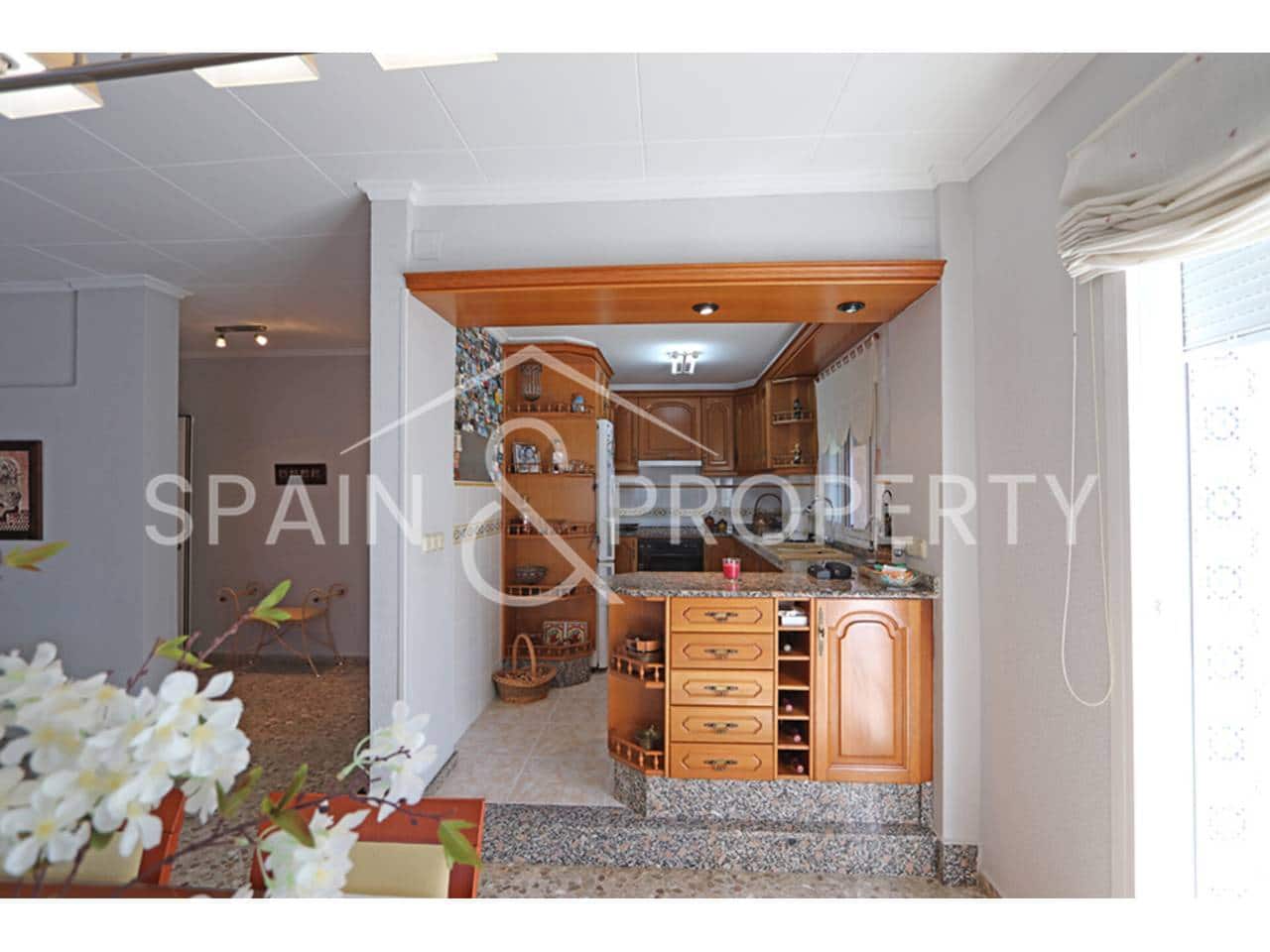 3 soveværelse Villa til salg i Montserrat med swimmingpool - € 349.000 (Ref: 9352975)