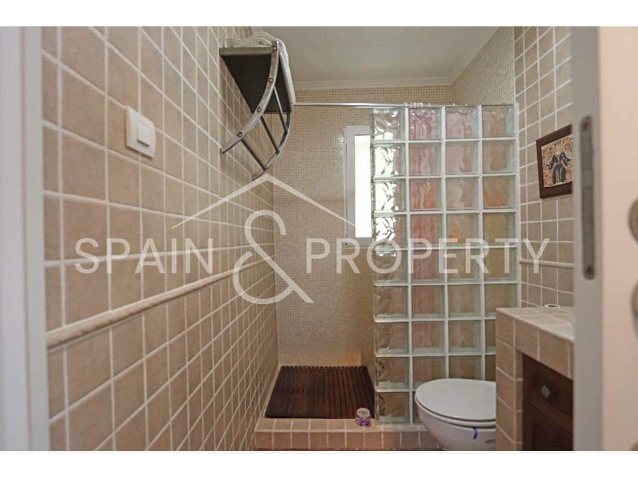 3 soveværelse Villa til salg i Montserrat med swimmingpool - € 349.000 (Ref: 9352975)