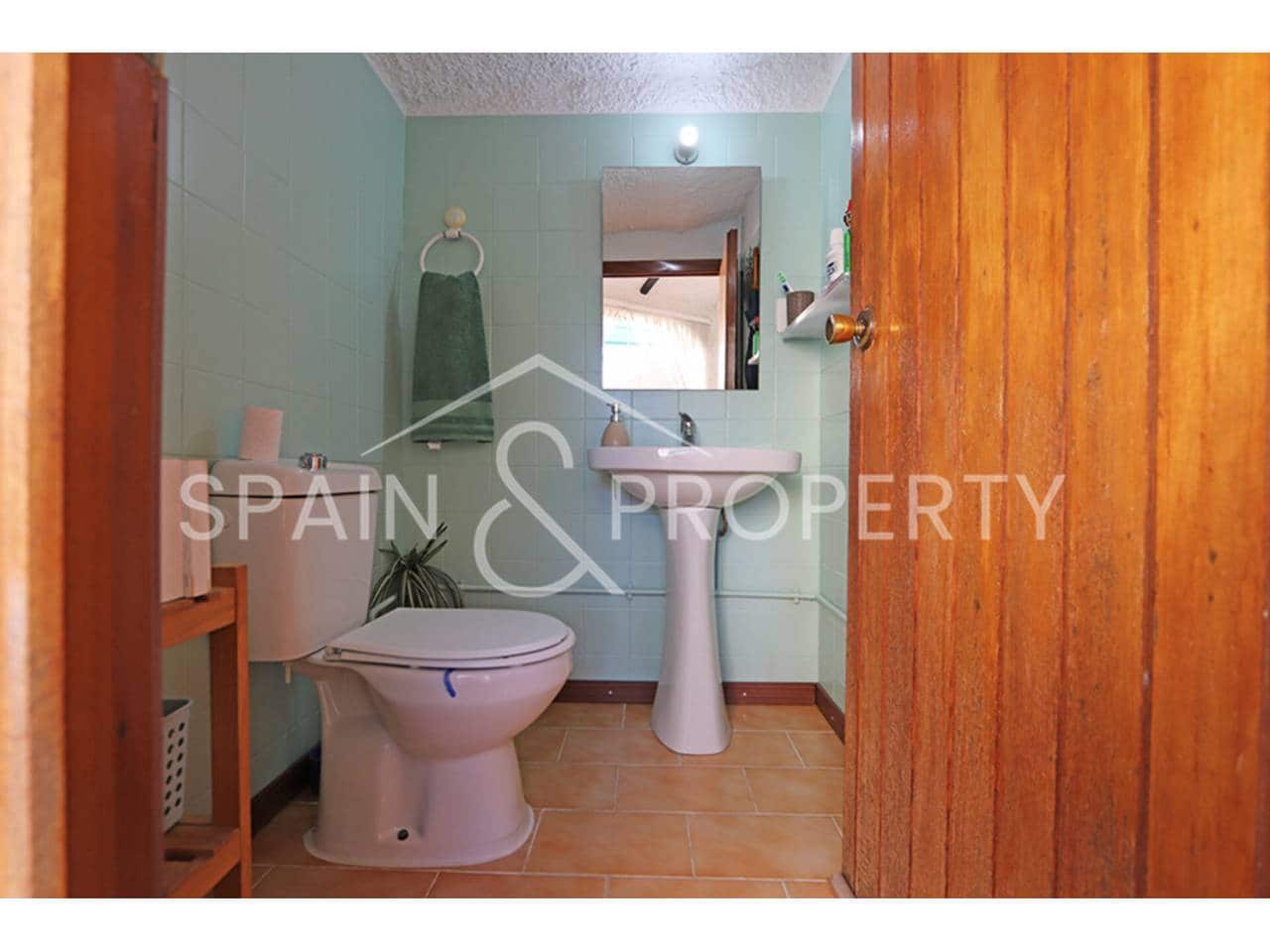 3 soveværelse Villa til salg i Montserrat med swimmingpool - € 349.000 (Ref: 9352975)