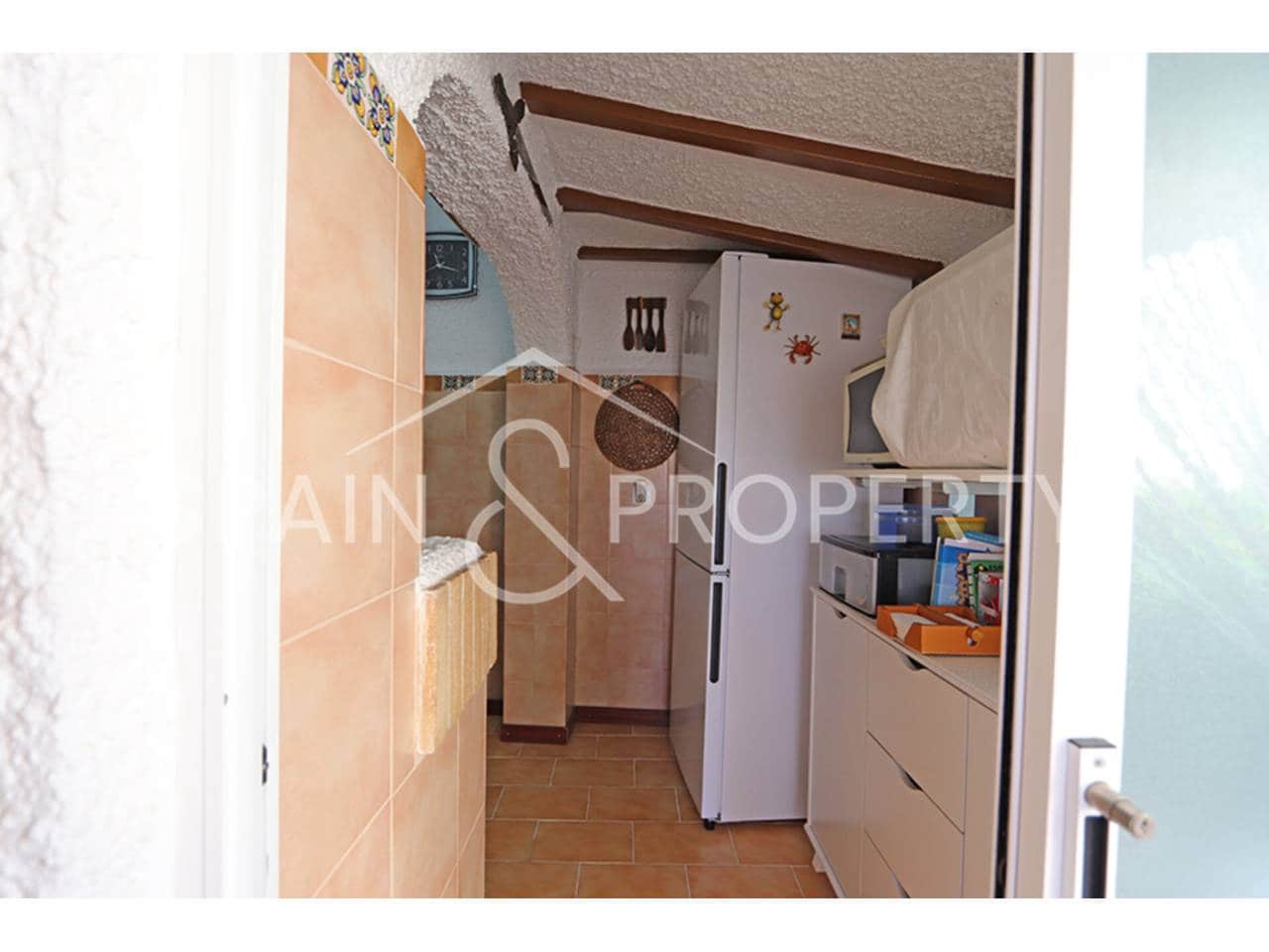 3 soveværelse Villa til salg i Montserrat med swimmingpool - € 349.000 (Ref: 9352975)