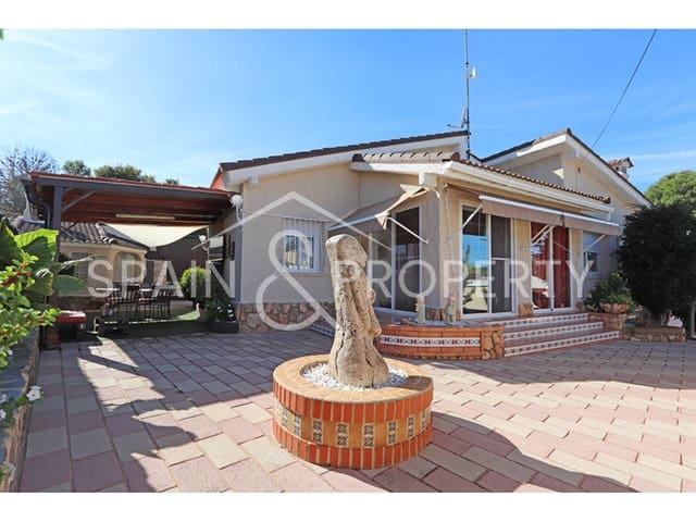 3 soveværelse Villa til salg i Montserrat med swimmingpool - € 349.000 (Ref: 9352975)