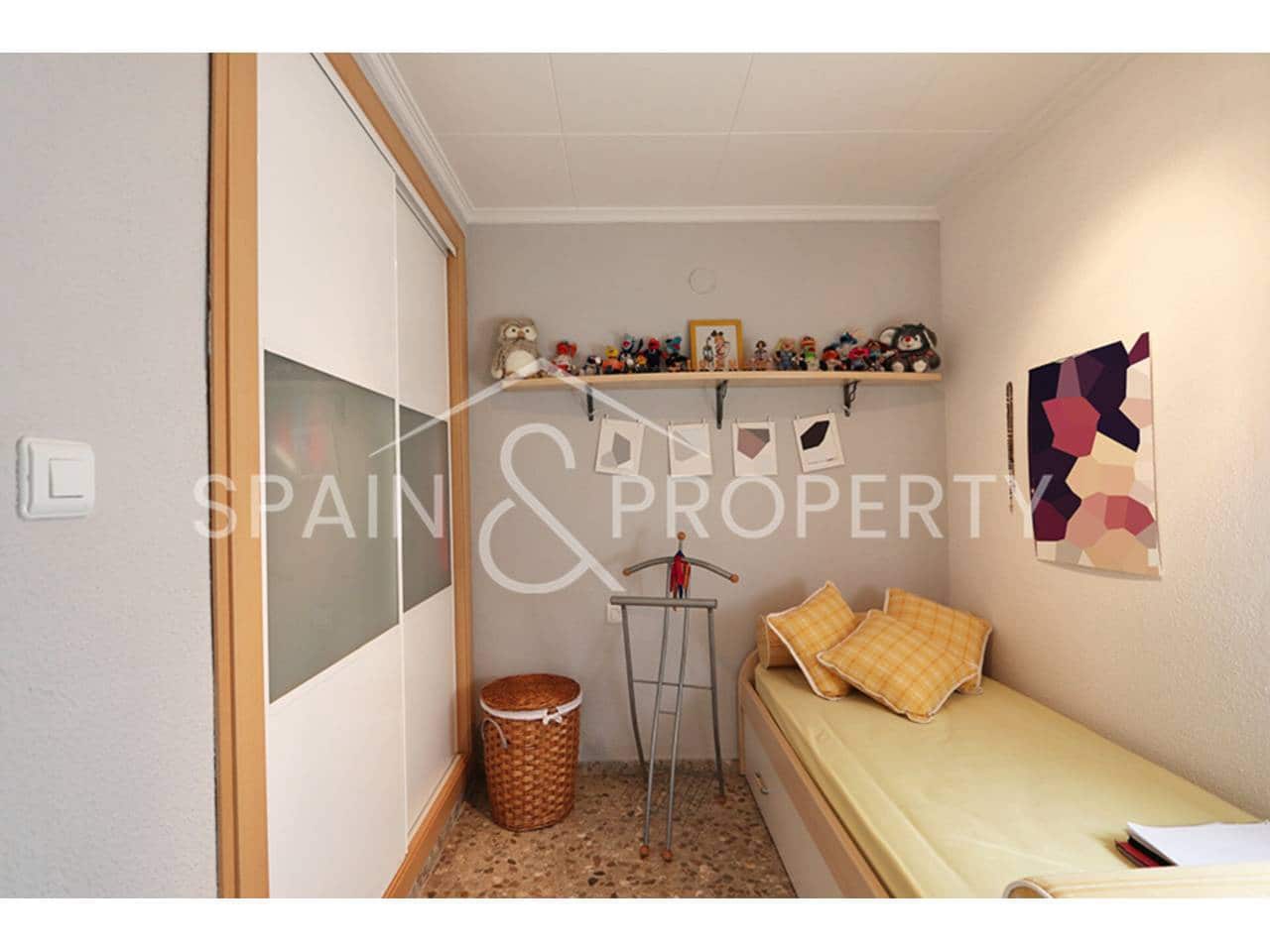 3 soveværelse Villa til salg i Montserrat med swimmingpool - € 349.000 (Ref: 9352975)