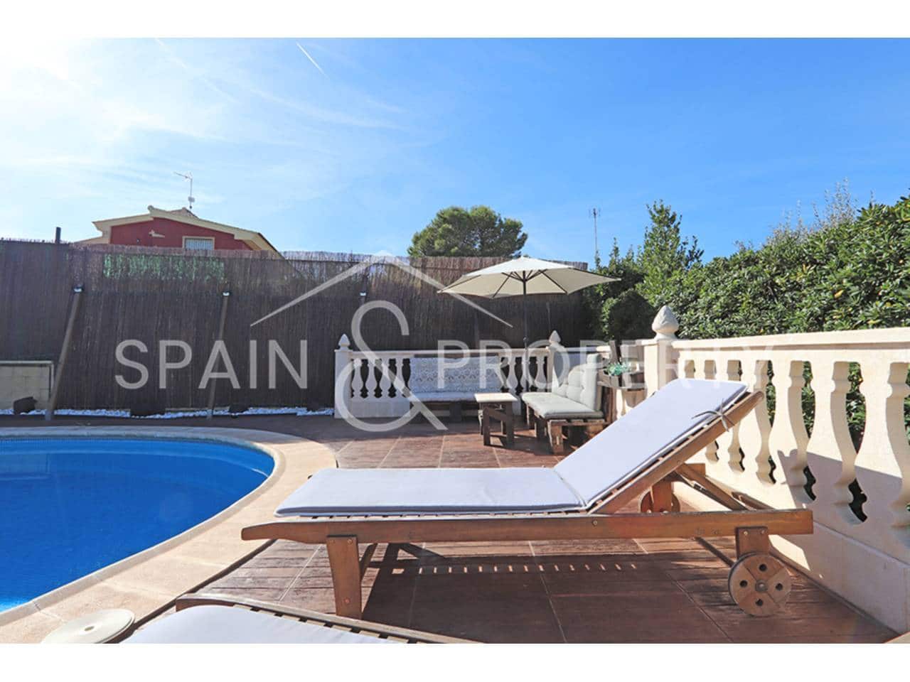 3 soveværelse Villa til salg i Montserrat med swimmingpool - € 349.000 (Ref: 9352975)