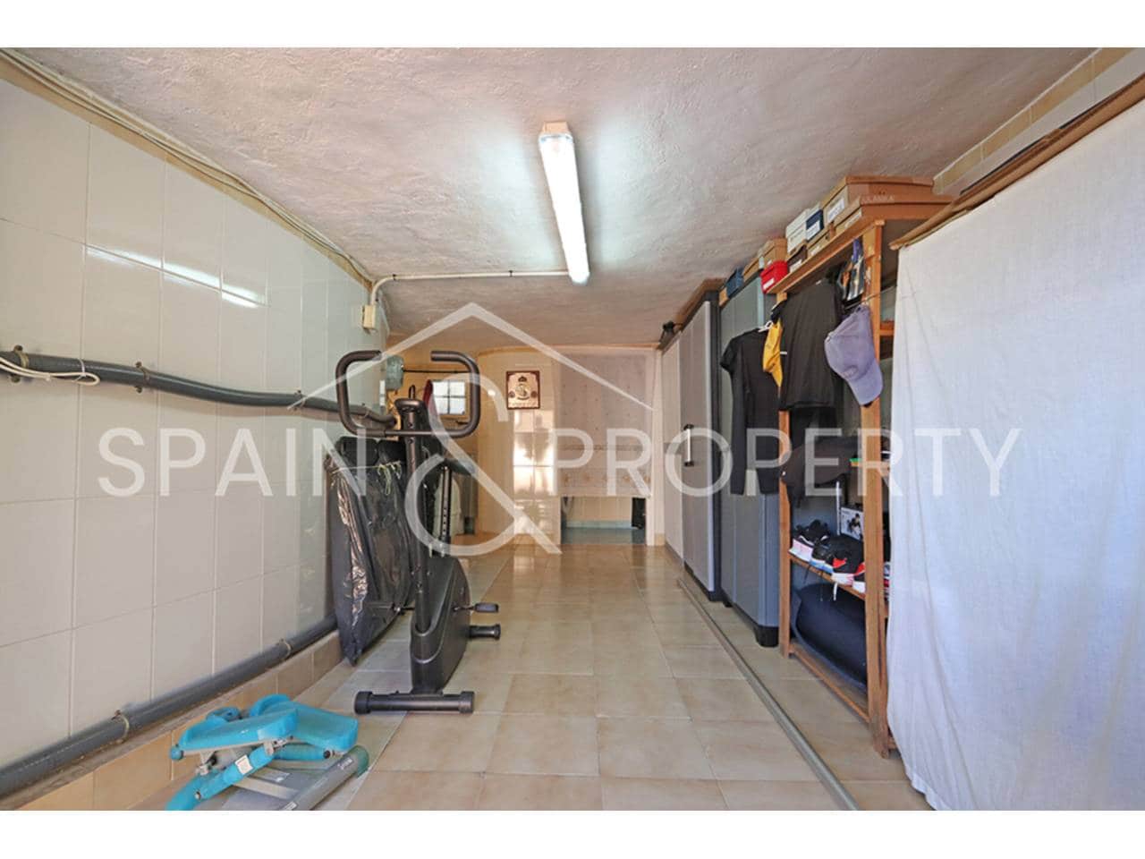 3 soveværelse Villa til salg i Montserrat med swimmingpool - € 349.000 (Ref: 9352975)