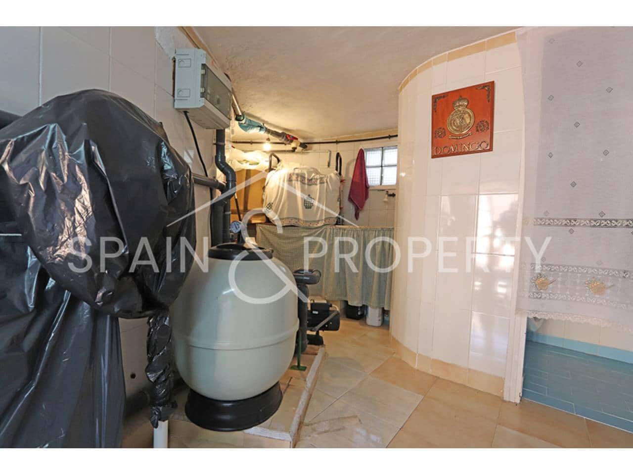 3 soveværelse Villa til salg i Montserrat med swimmingpool - € 349.000 (Ref: 9352975)