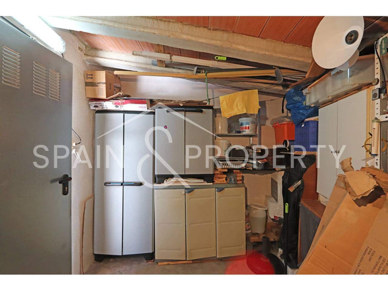 3 soveværelse Villa til salg i Montserrat med swimmingpool - € 349.000 (Ref: 9352975)