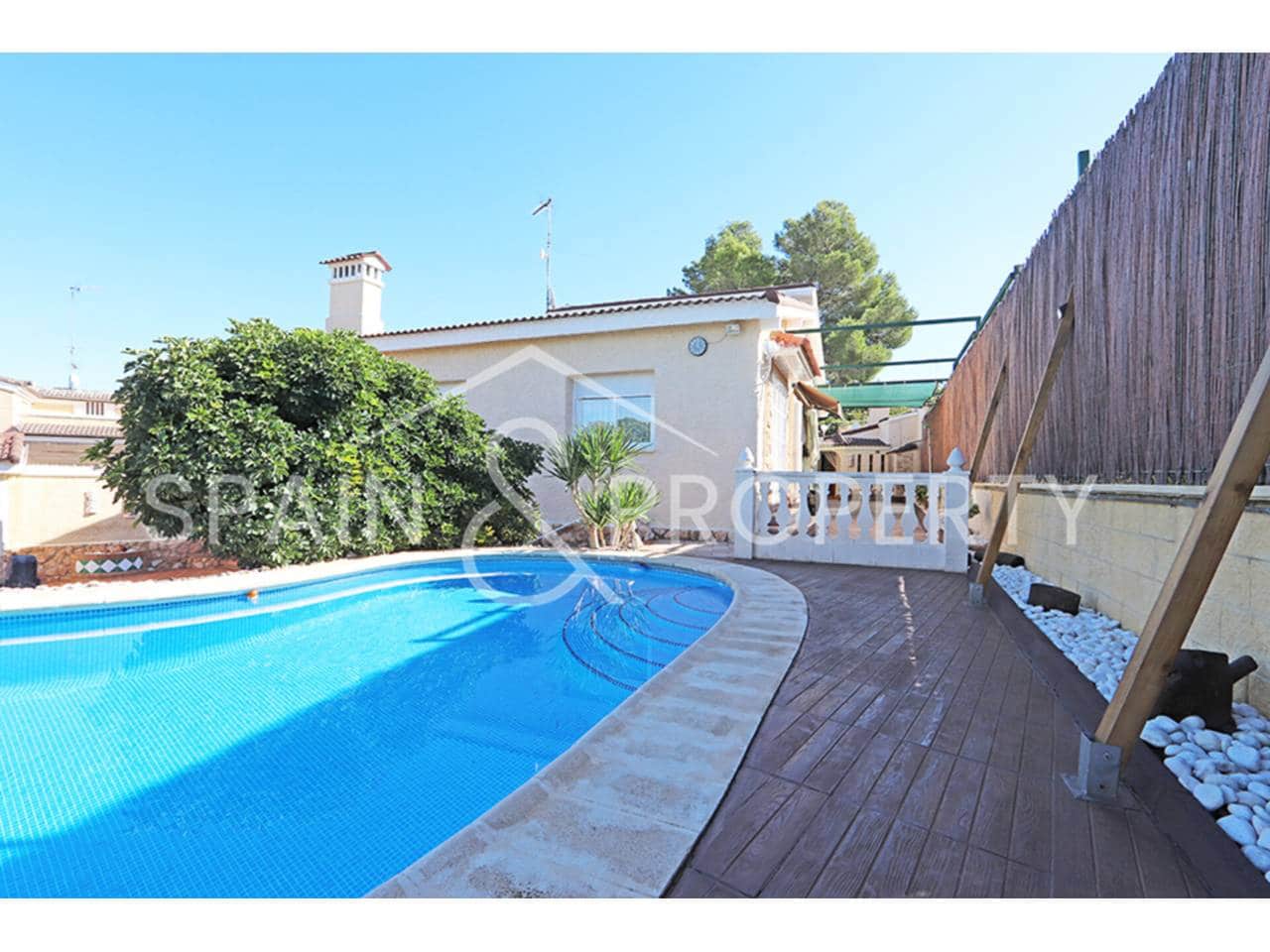 3 soveværelse Villa til salg i Montserrat med swimmingpool - € 349.000 (Ref: 9352975)