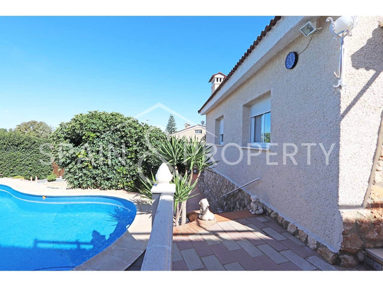 3 soveværelse Villa til salg i Montserrat med swimmingpool - € 349.000 (Ref: 9352975)