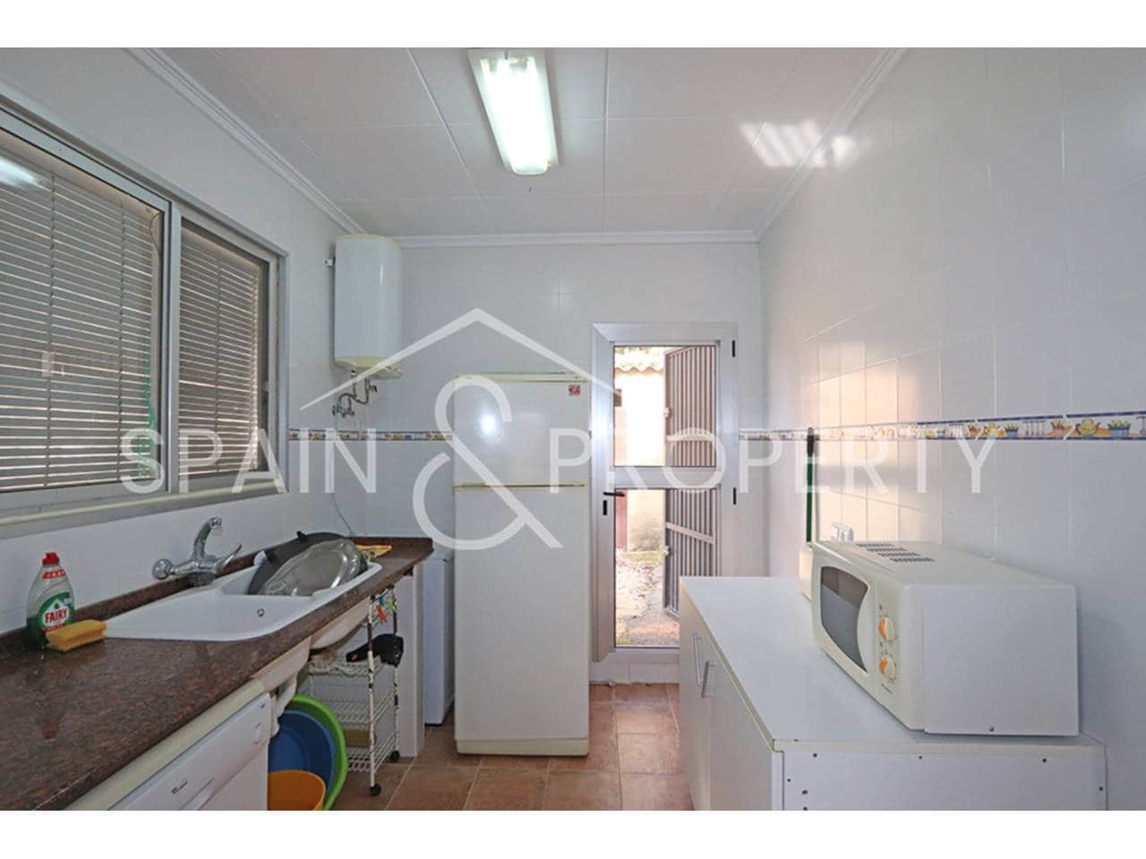 3 soverom Villa til salgs i Montserrat med svømmebasseng - € 130 000 (Ref: 9352976)