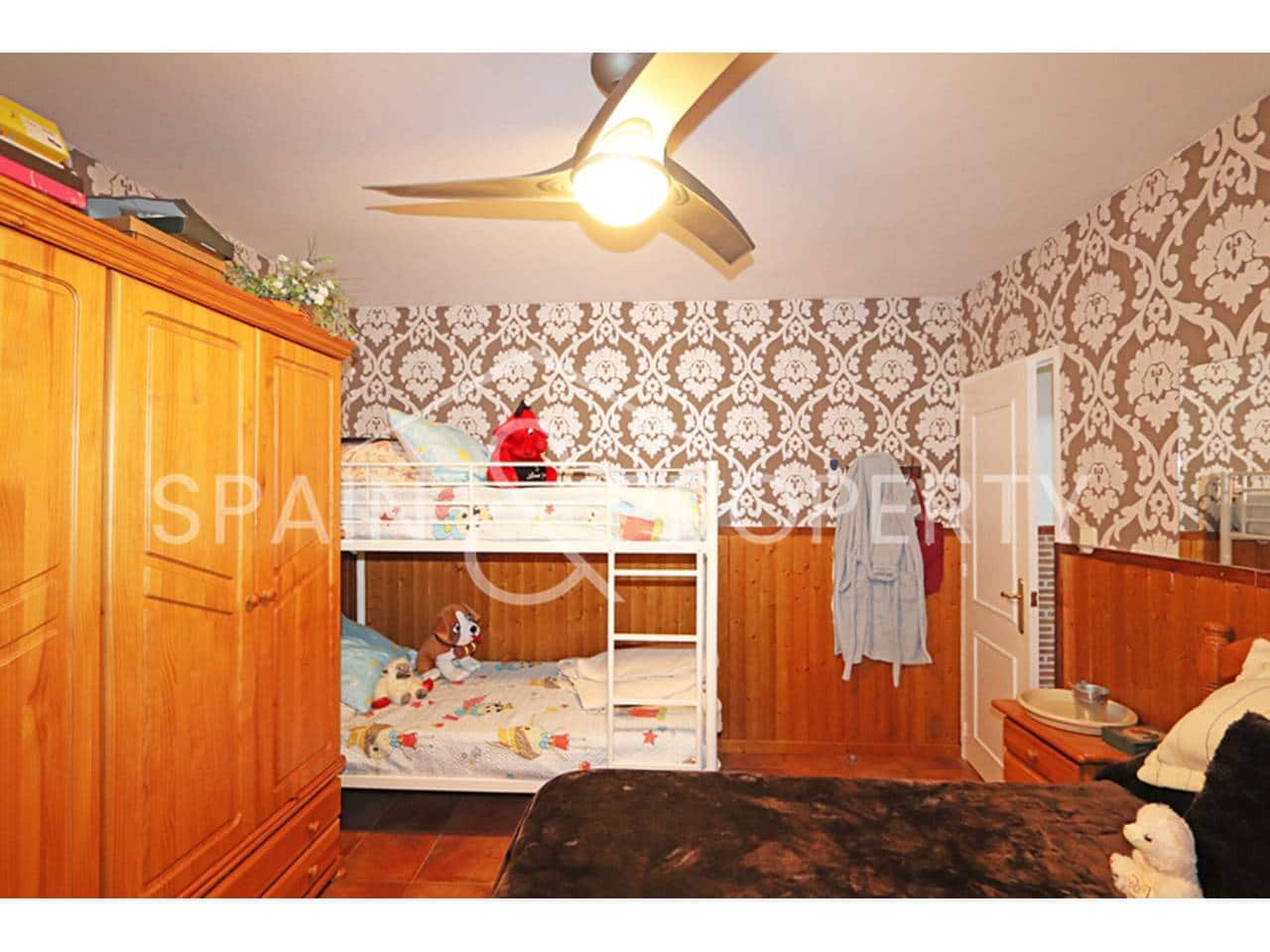 3 camera da letto Villa in vendita in Real con piscina - 210.000 € (Rif: 9395783)