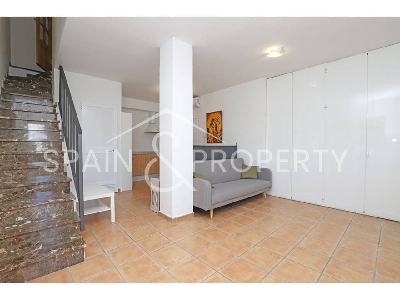 4 soveværelse Villa til salg i Montserrat med swimmingpool - € 280.000 (Ref: 9402991)