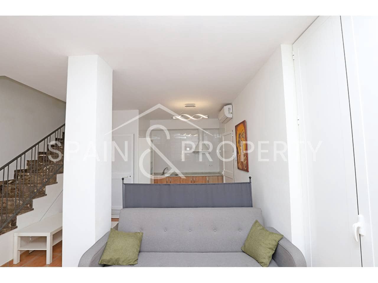 4 soveværelse Villa til salg i Montserrat med swimmingpool - € 280.000 (Ref: 9402991)