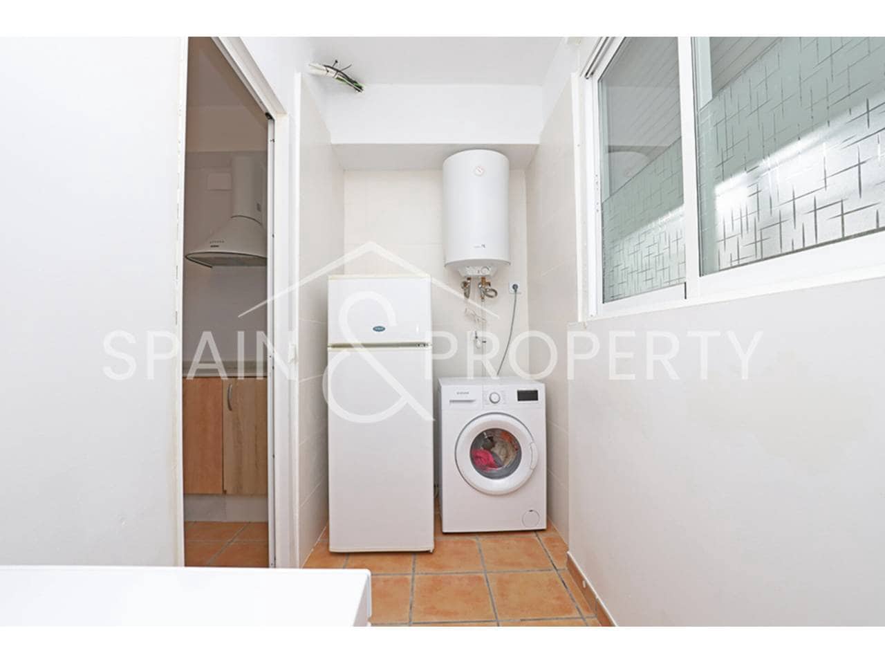 4 soveværelse Villa til salg i Montserrat med swimmingpool - € 280.000 (Ref: 9402991)