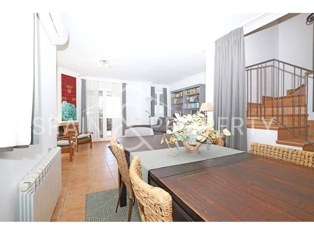 4 soveværelse Villa til salg i Montserrat med swimmingpool - € 280.000 (Ref: 9402991)