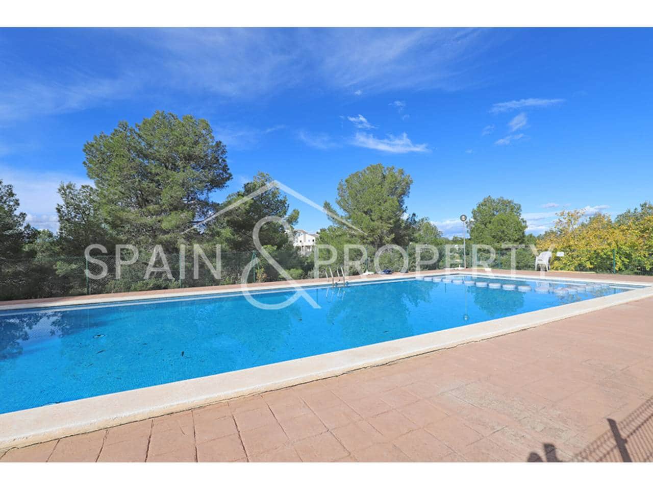 4 soveværelse Villa til salg i Montserrat med swimmingpool - € 280.000 (Ref: 9402991)