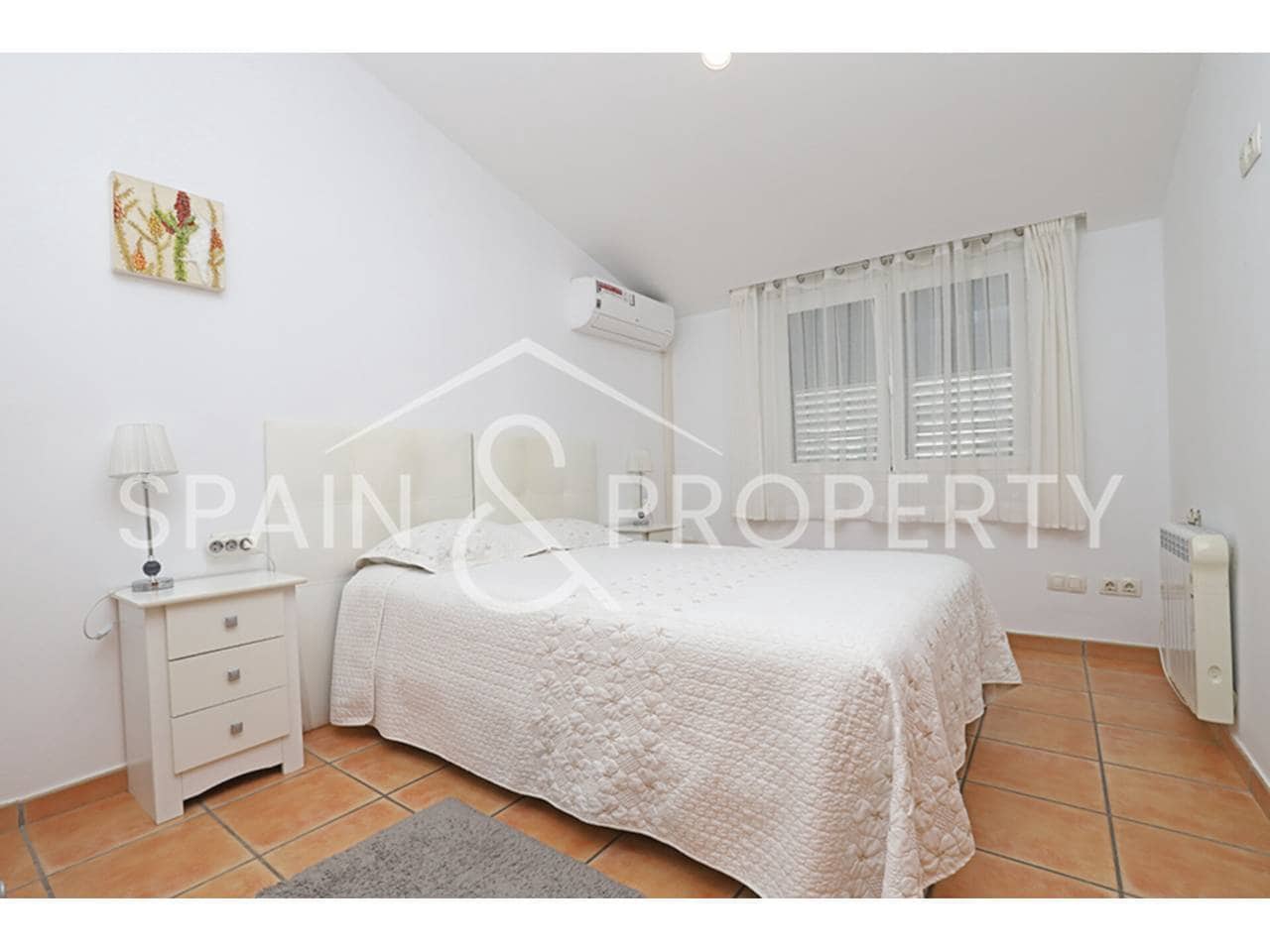 4 soveværelse Villa til salg i Montserrat med swimmingpool - € 280.000 (Ref: 9402991)