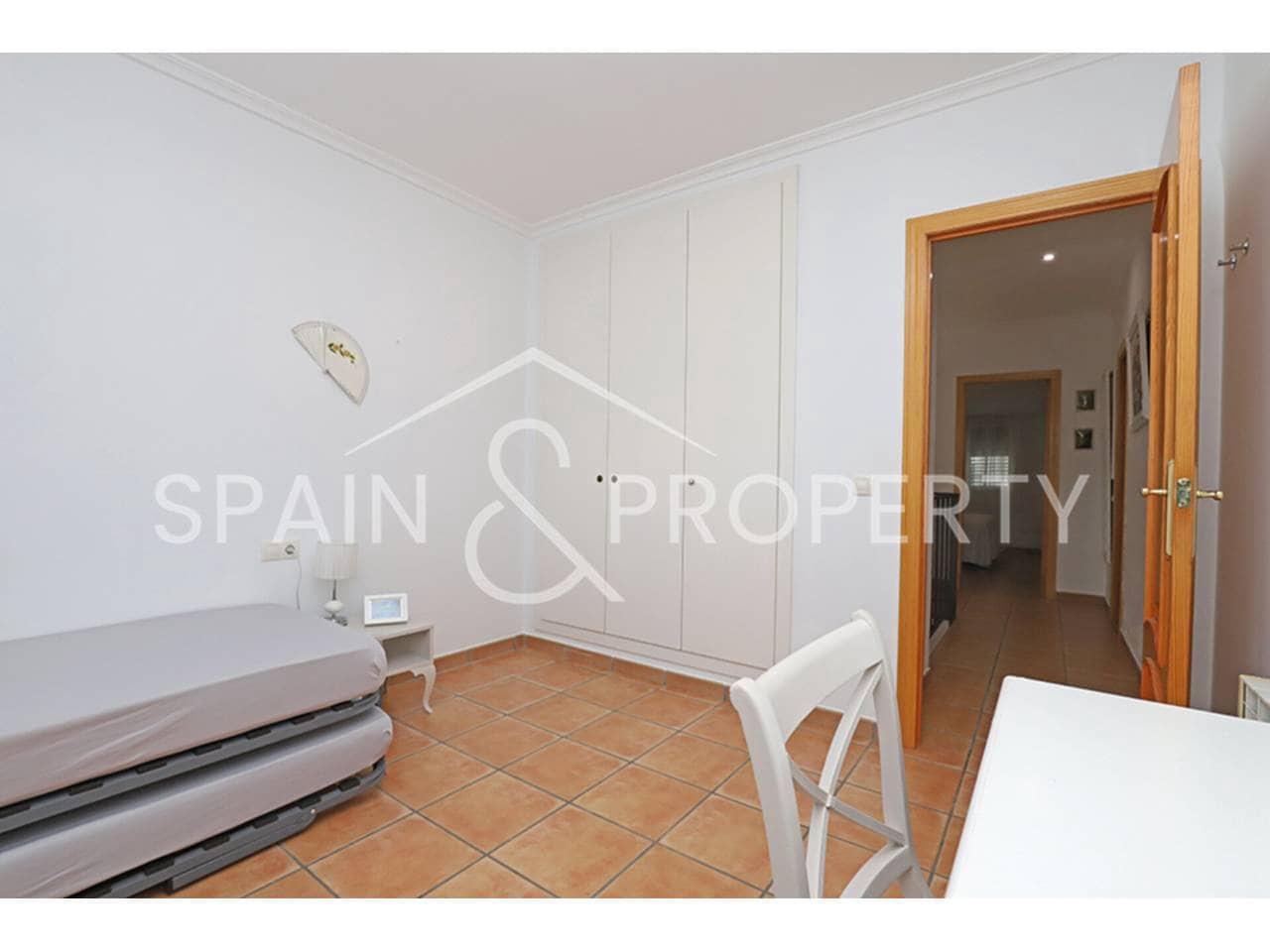 4 soveværelse Villa til salg i Montserrat med swimmingpool - € 280.000 (Ref: 9402991)