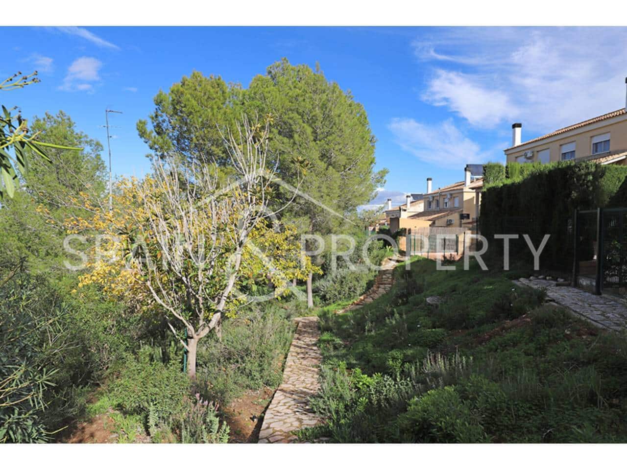 4 soveværelse Villa til salg i Montserrat med swimmingpool - € 280.000 (Ref: 9402991)