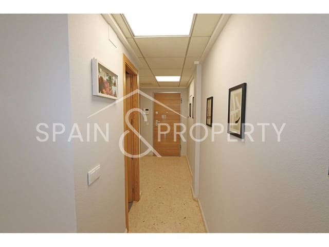 3 makuuhuone Kattohuoneisto myytävänä paikassa Montroy mukana 
autotalli - 215 000 € (Ref: 9405933)