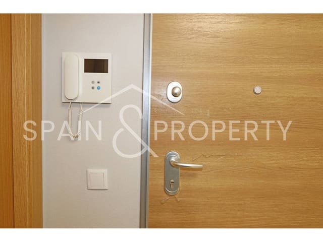 3 makuuhuone Kattohuoneisto myytävänä paikassa Montroy mukana 
autotalli - 215 000 € (Ref: 9405933)