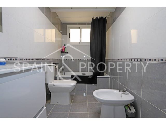 3 makuuhuone Kattohuoneisto myytävänä paikassa Montroy mukana 
autotalli - 215 000 € (Ref: 9405933)