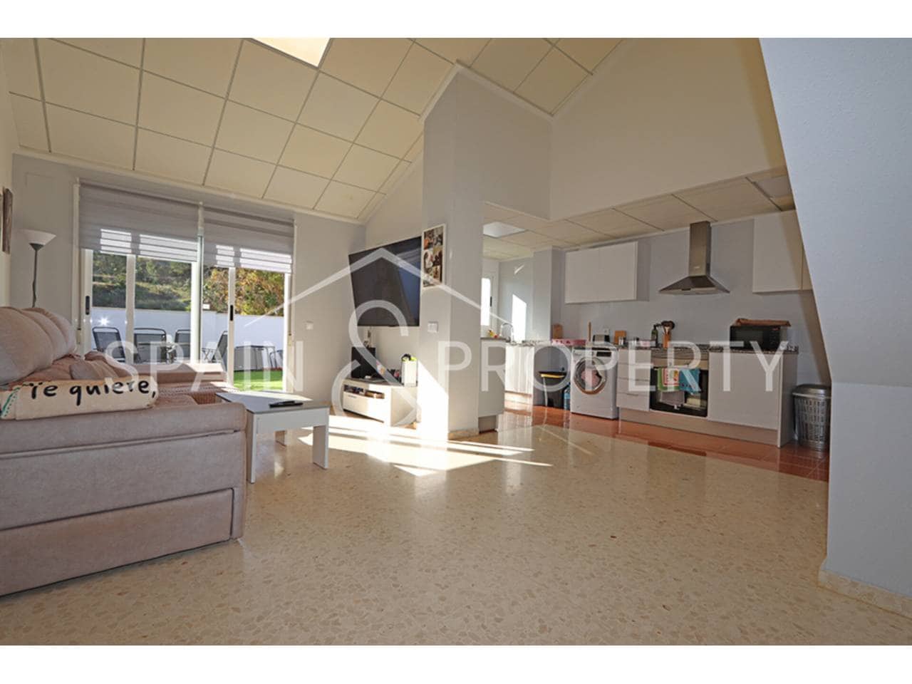 3 slaapkamer Penthouse te koop in Montroy met garage - € 215.000 (Ref: 9405933)