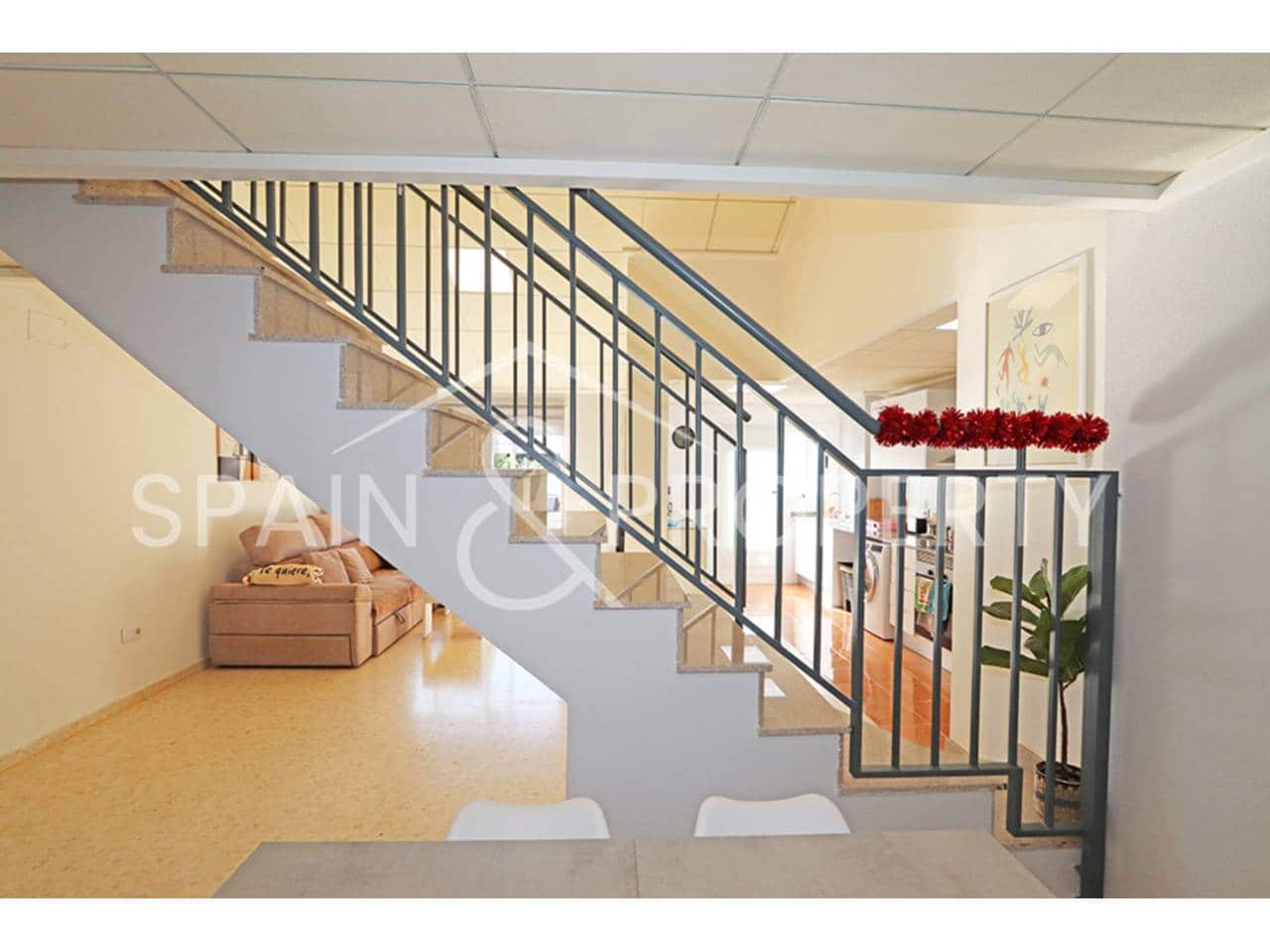 3 slaapkamer Penthouse te koop in Montroy met garage - € 215.000 (Ref: 9405933)