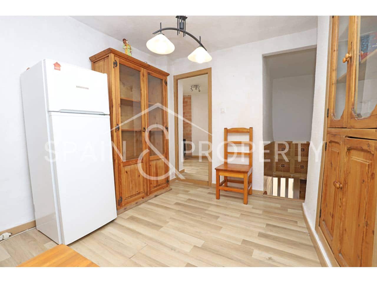 2 bedroom Townhouse for sale in Macastre - € 48,000 (Ref: 9413461)