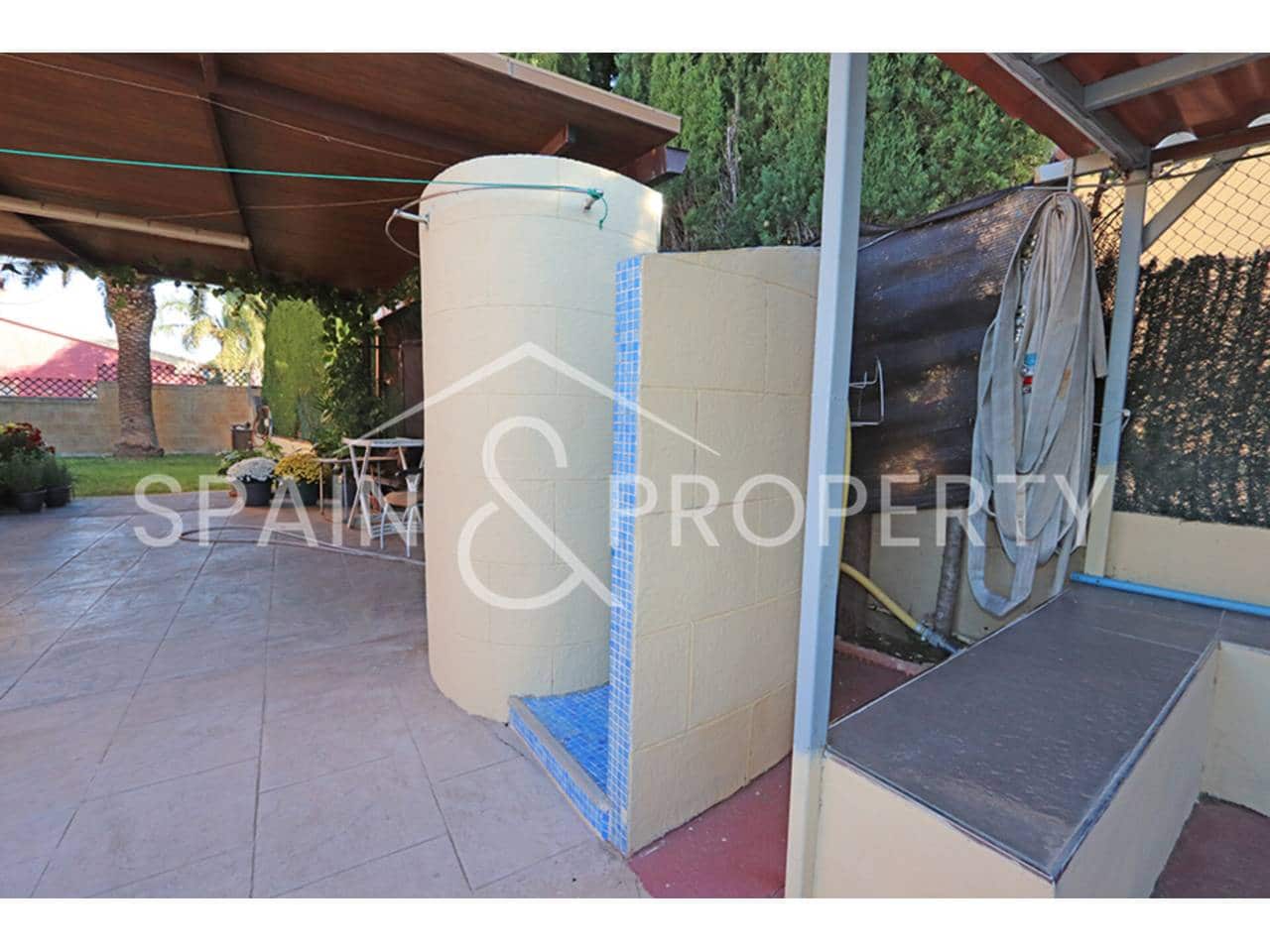 4 soverom Villa til salgs i Montserrat med svømmebasseng garasje - € 550 000 (Ref: 9418822)