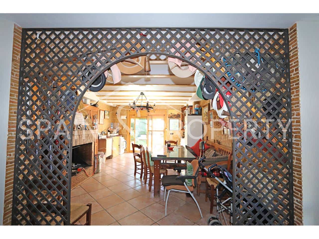 4 soverom Villa til salgs i Montserrat med svømmebasseng garasje - € 550 000 (Ref: 9418822)