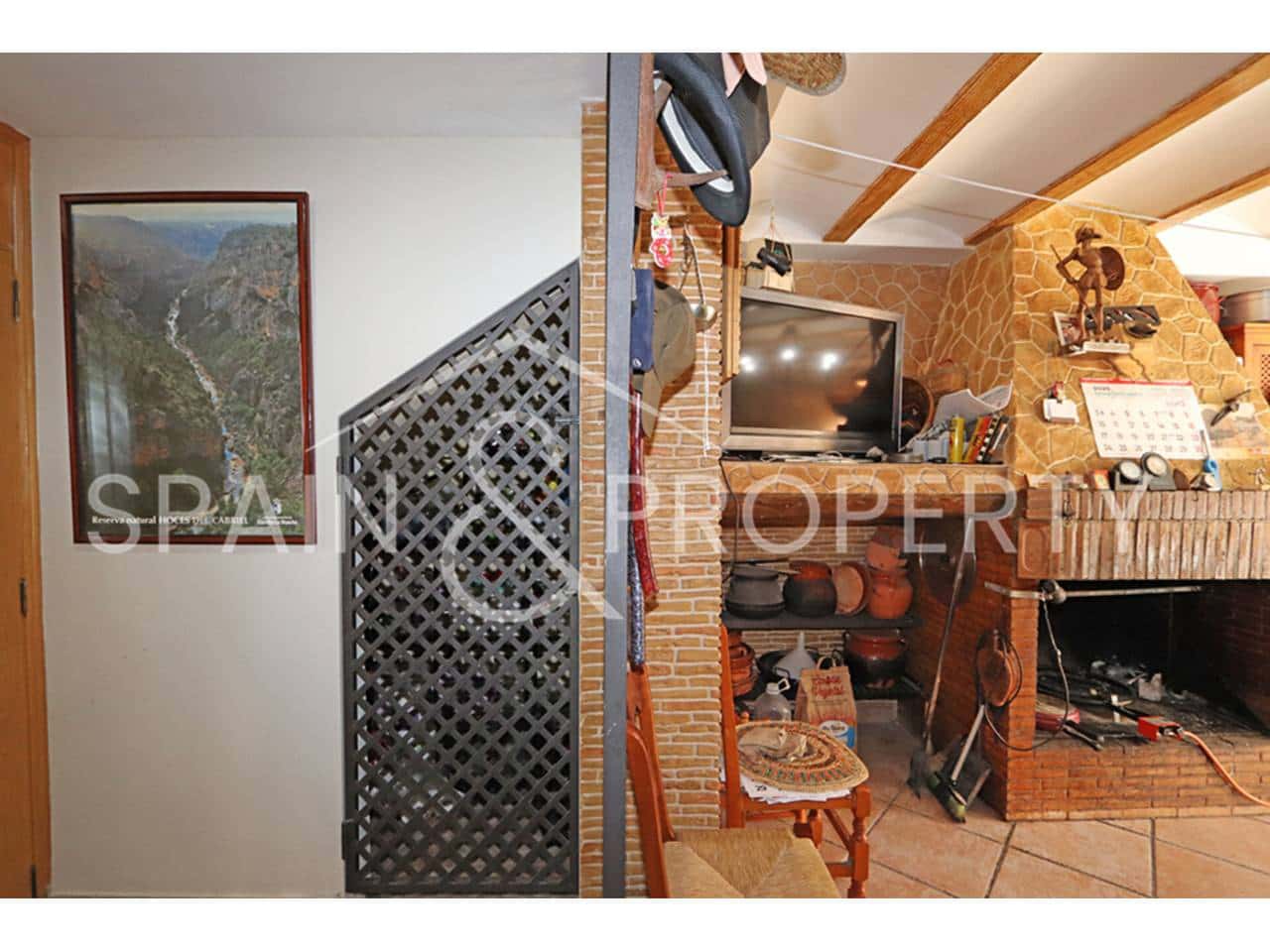 4 soverom Villa til salgs i Montserrat med svømmebasseng garasje - € 550 000 (Ref: 9418822)