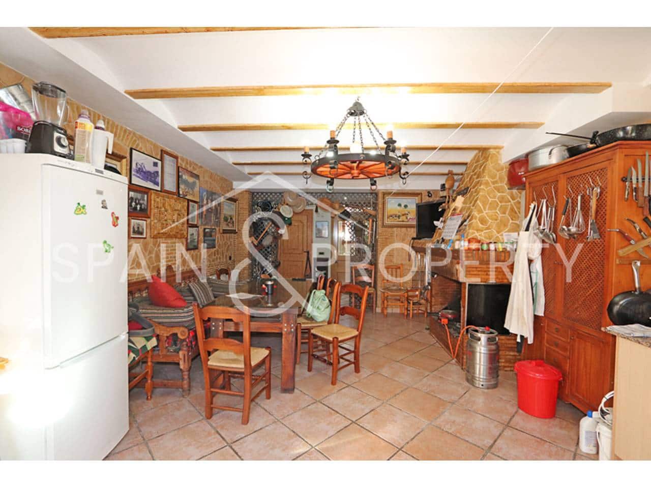 4 soverom Villa til salgs i Montserrat med svømmebasseng garasje - € 550 000 (Ref: 9418822)