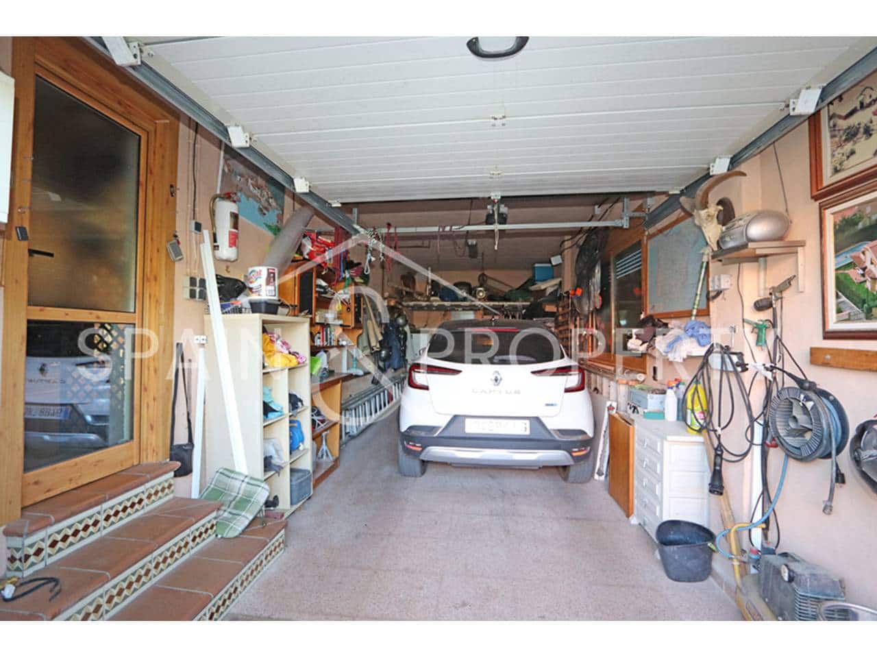 4 soverom Villa til salgs i Montserrat med svømmebasseng garasje - € 550 000 (Ref: 9418822)