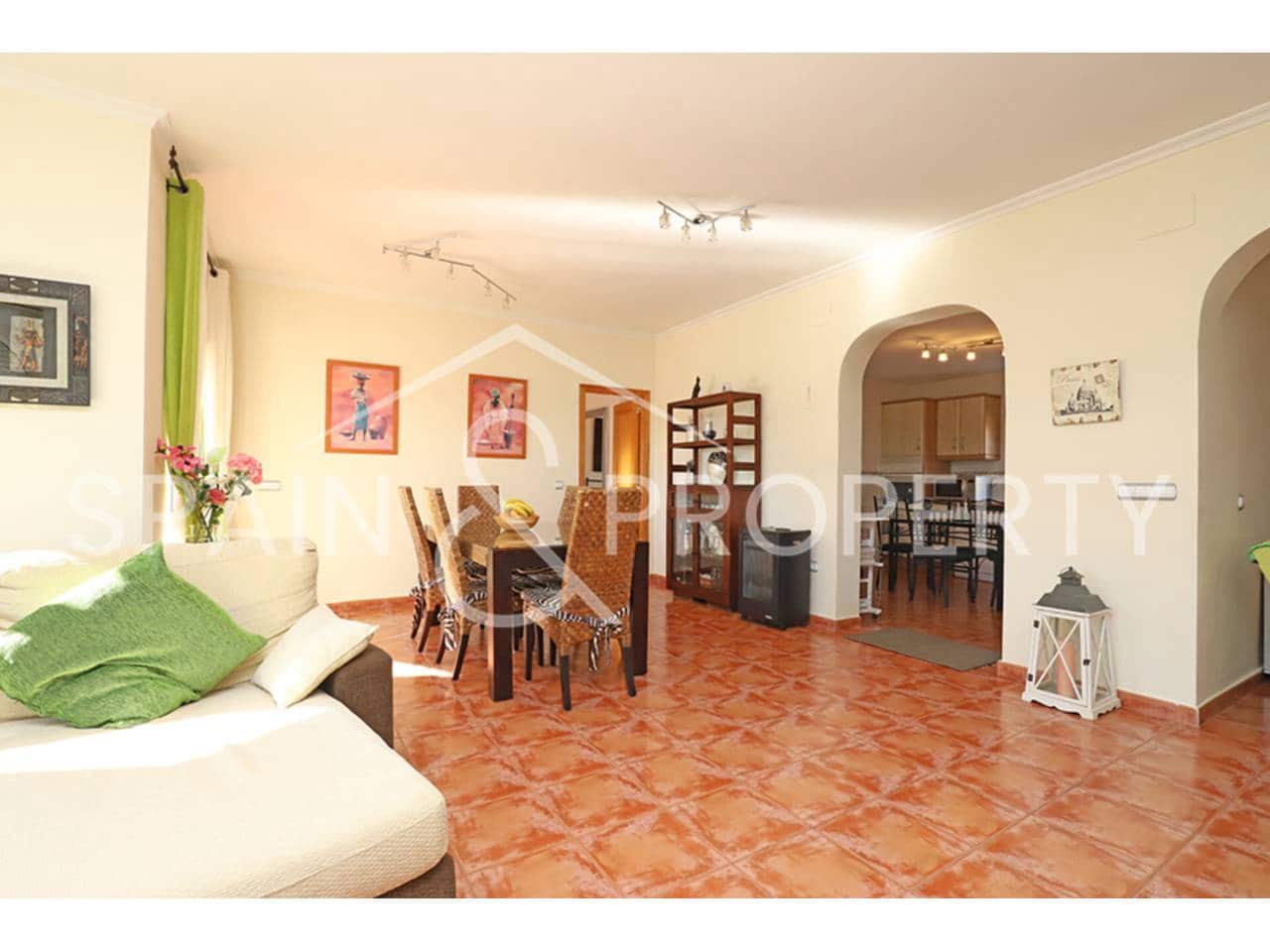 3 soverom Villa til salgs i Montroy med svømmebasseng garasje - € 230 000 (Ref: 9450106)