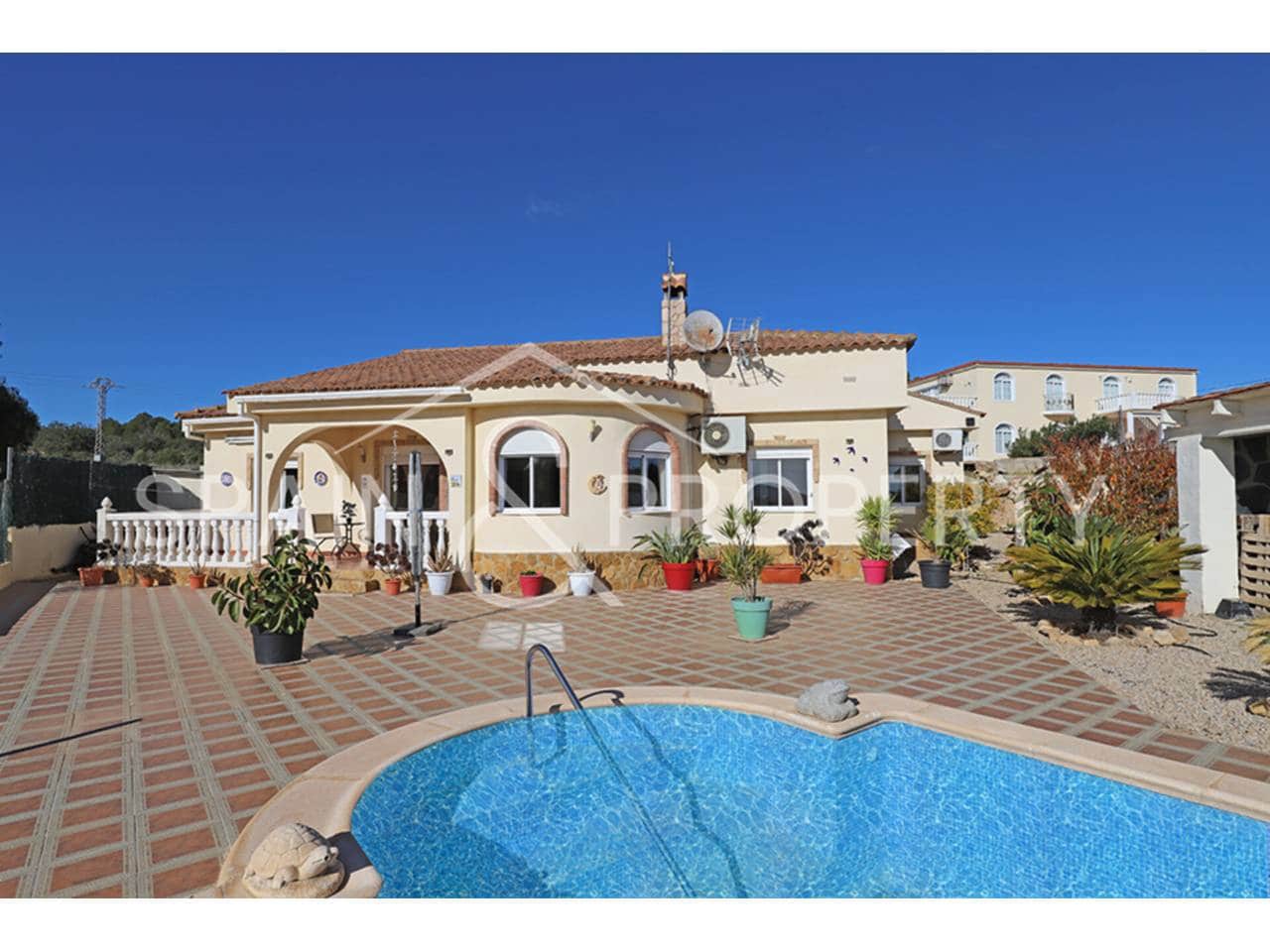 3 soverom Villa til salgs i Montroy med svømmebasseng garasje - € 230 000 (Ref: 9450106)