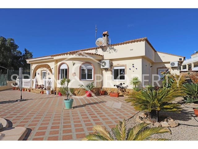 3 soveværelse Villa til salg i Montroy med swimmingpool garage - € 230.000 (Ref: 9450106)