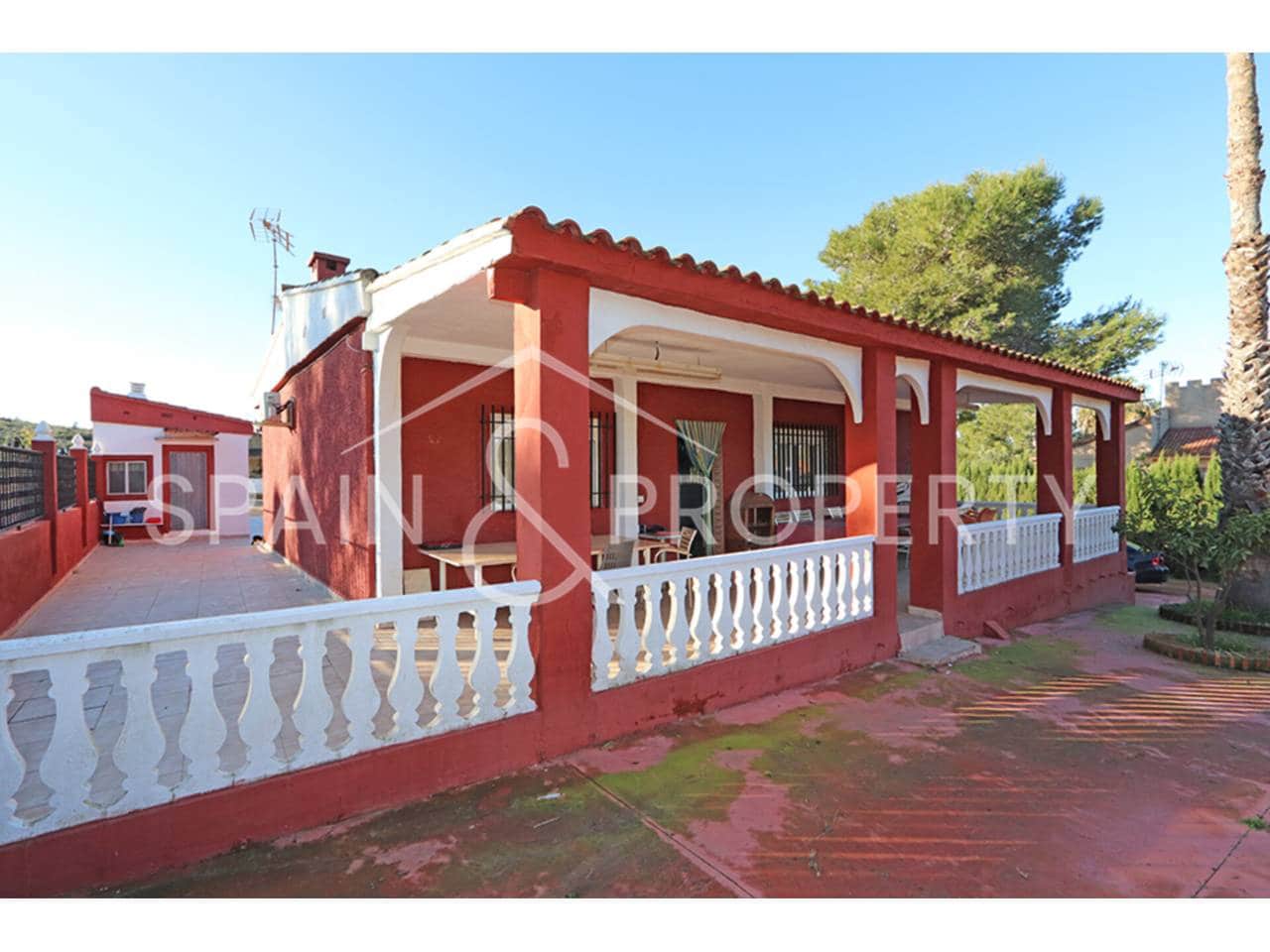 Chalet de 3 habitaciones en Montserrat en venta con piscina garaje - 220.000 € (Ref: 9503707)